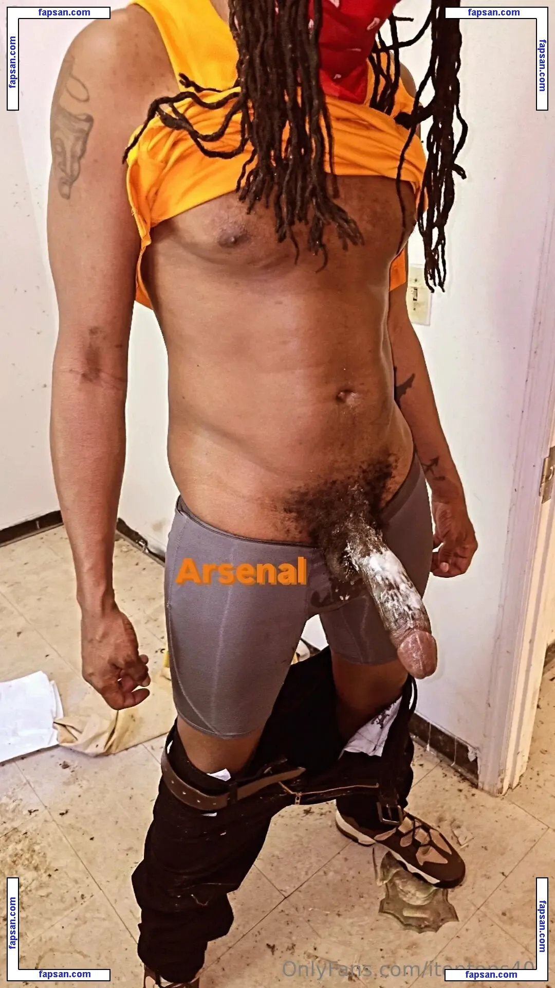 itoptops404 nude photo #0001 from OnlyFans