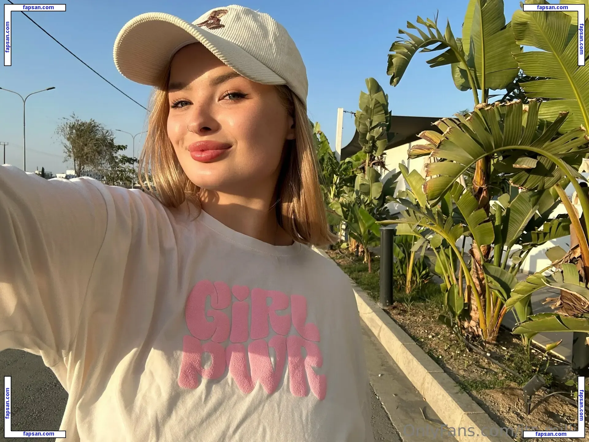 its.millie nude photo #0017 from OnlyFans