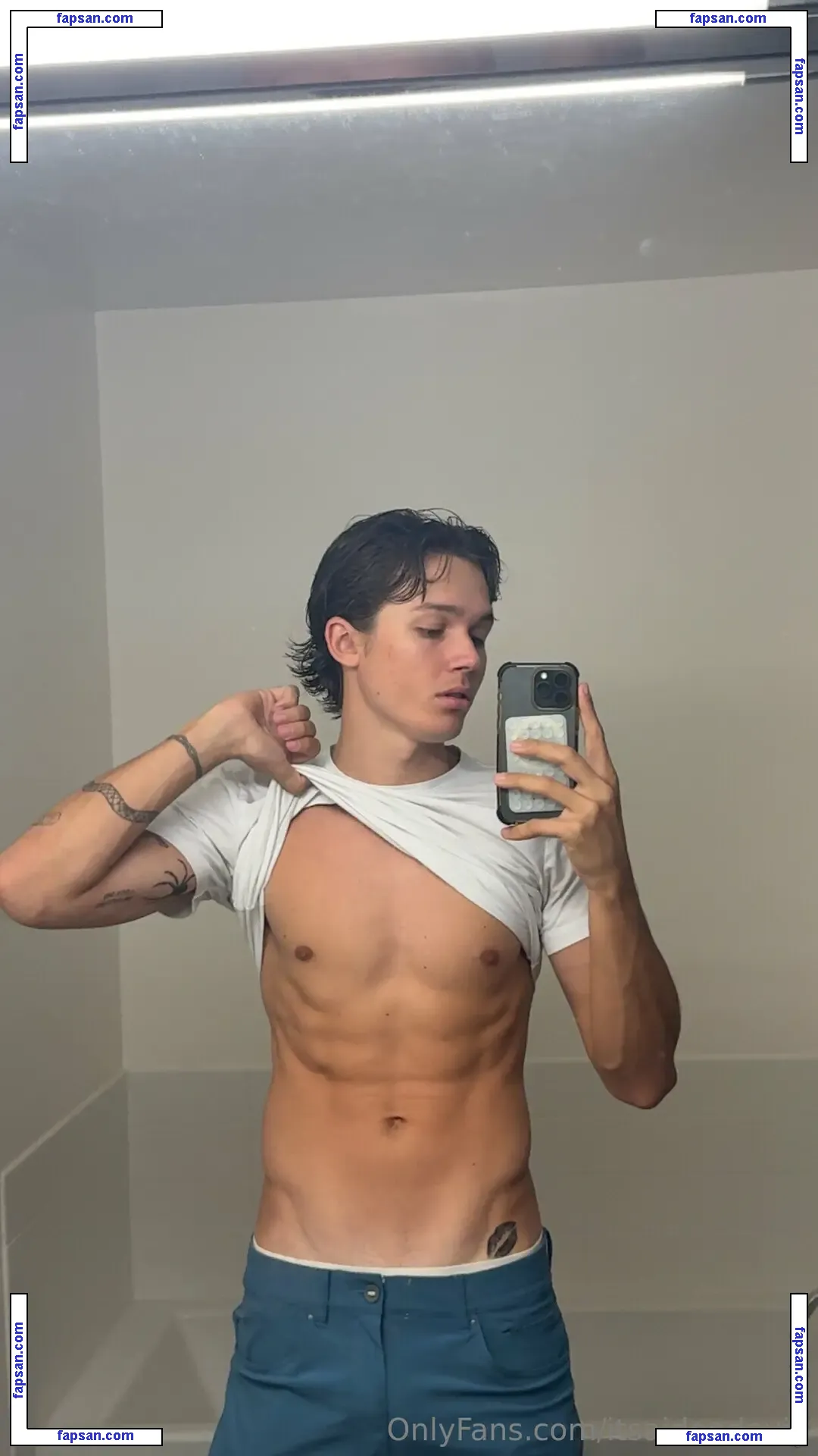 itsaidendavid nude photo #0001 from OnlyFans
