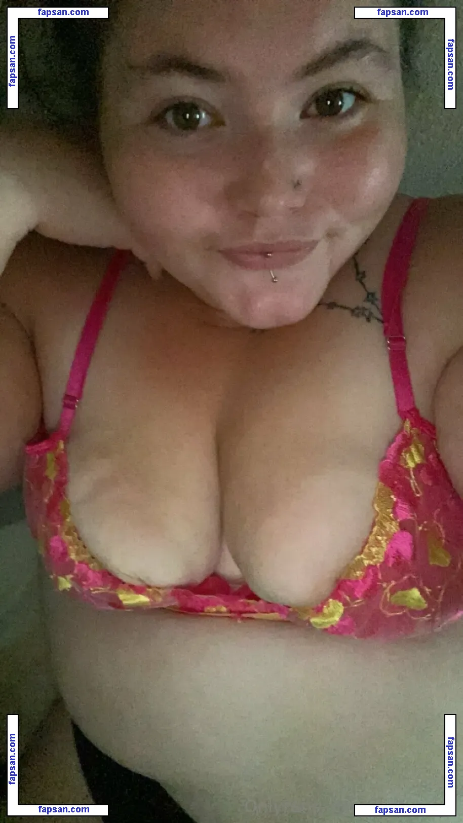 itsaura.bb nude photo #0011 from OnlyFans