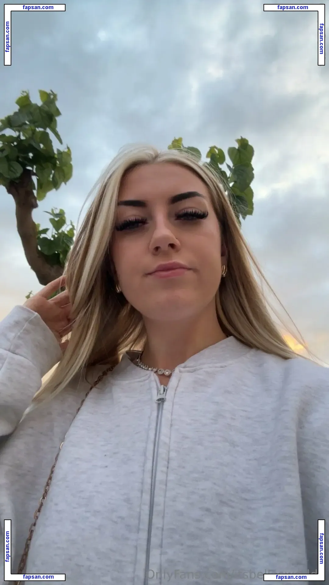 itsbellasworld2 nude photo #0012 from OnlyFans