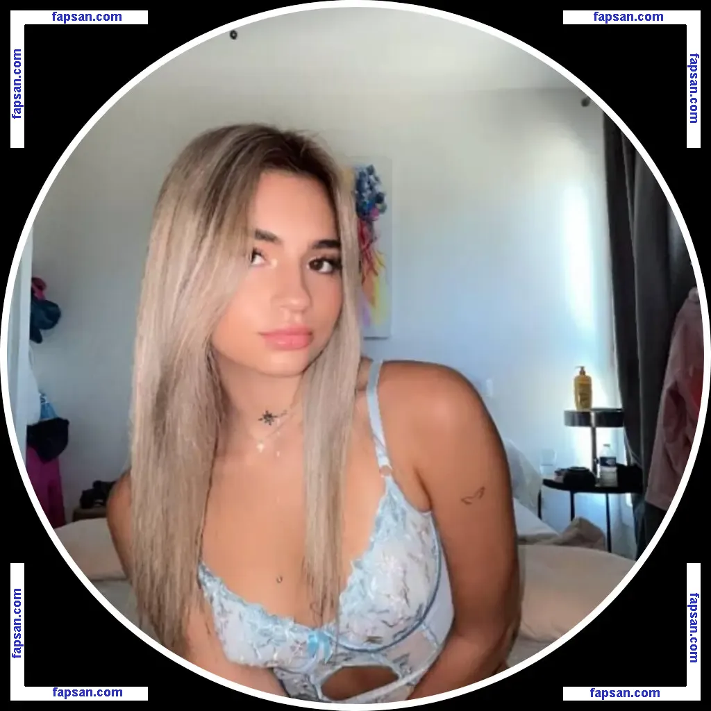 itscamellya голая фото #0006 с Онлифанс