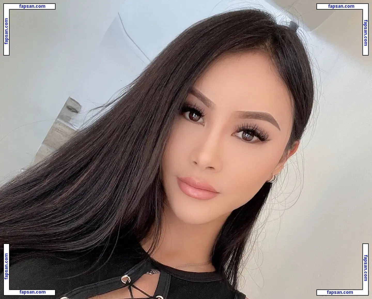 ItsFannybb голая фото #0003 с Онлифанс