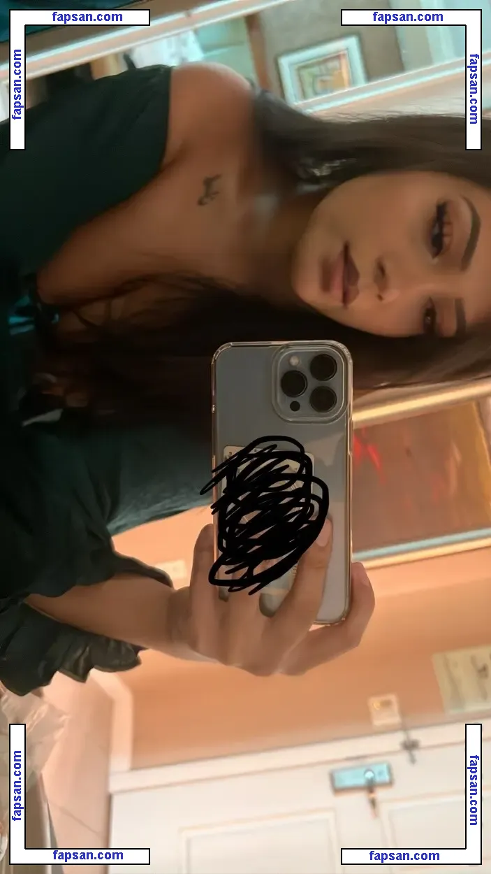 itsizziman nude photo #0009 from OnlyFans