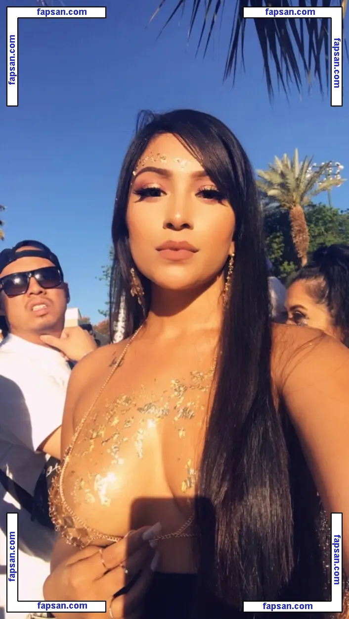 itsizziman nude photo #0014 from OnlyFans