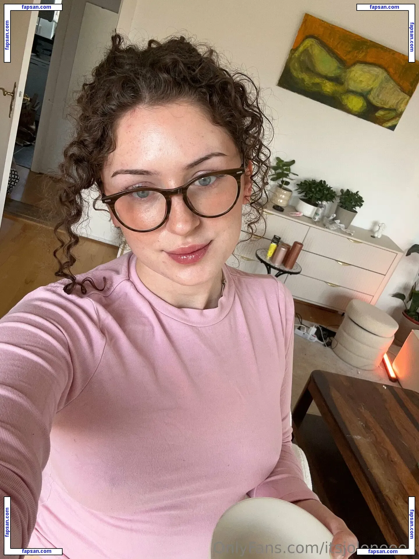 itsjoleneeee nude photo #0007 from OnlyFans
