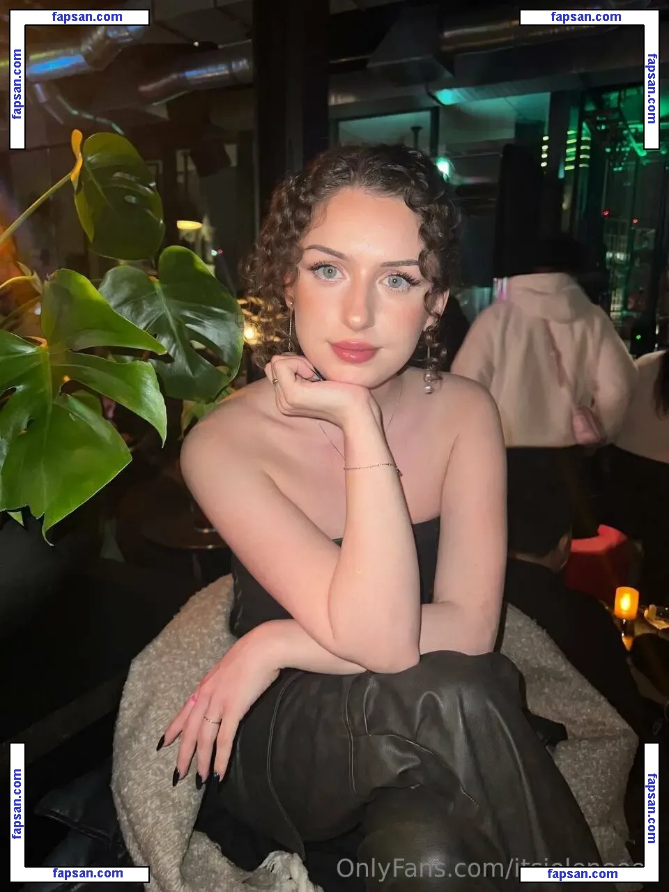 itsjoleneeee nude photo #0018 from OnlyFans