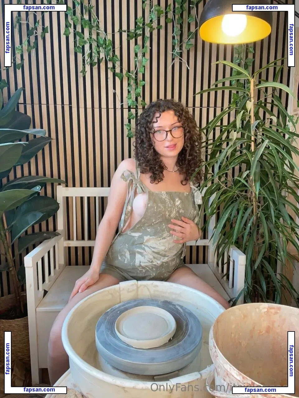 itsjoleneeee nude photo #0020 from OnlyFans