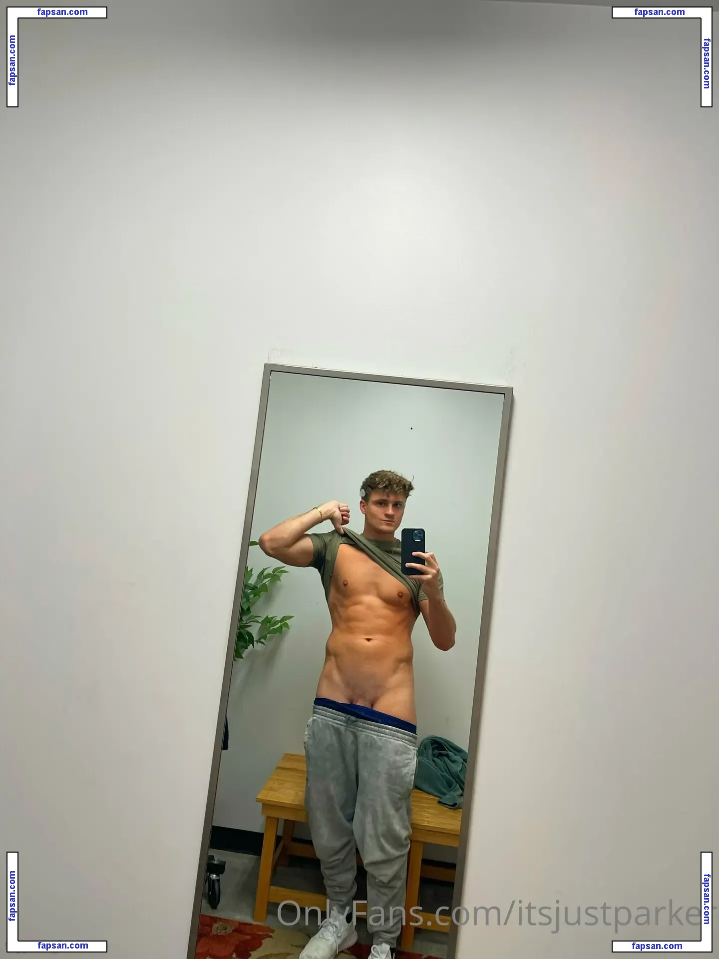 itsjustparker nude photo #0010 from OnlyFans