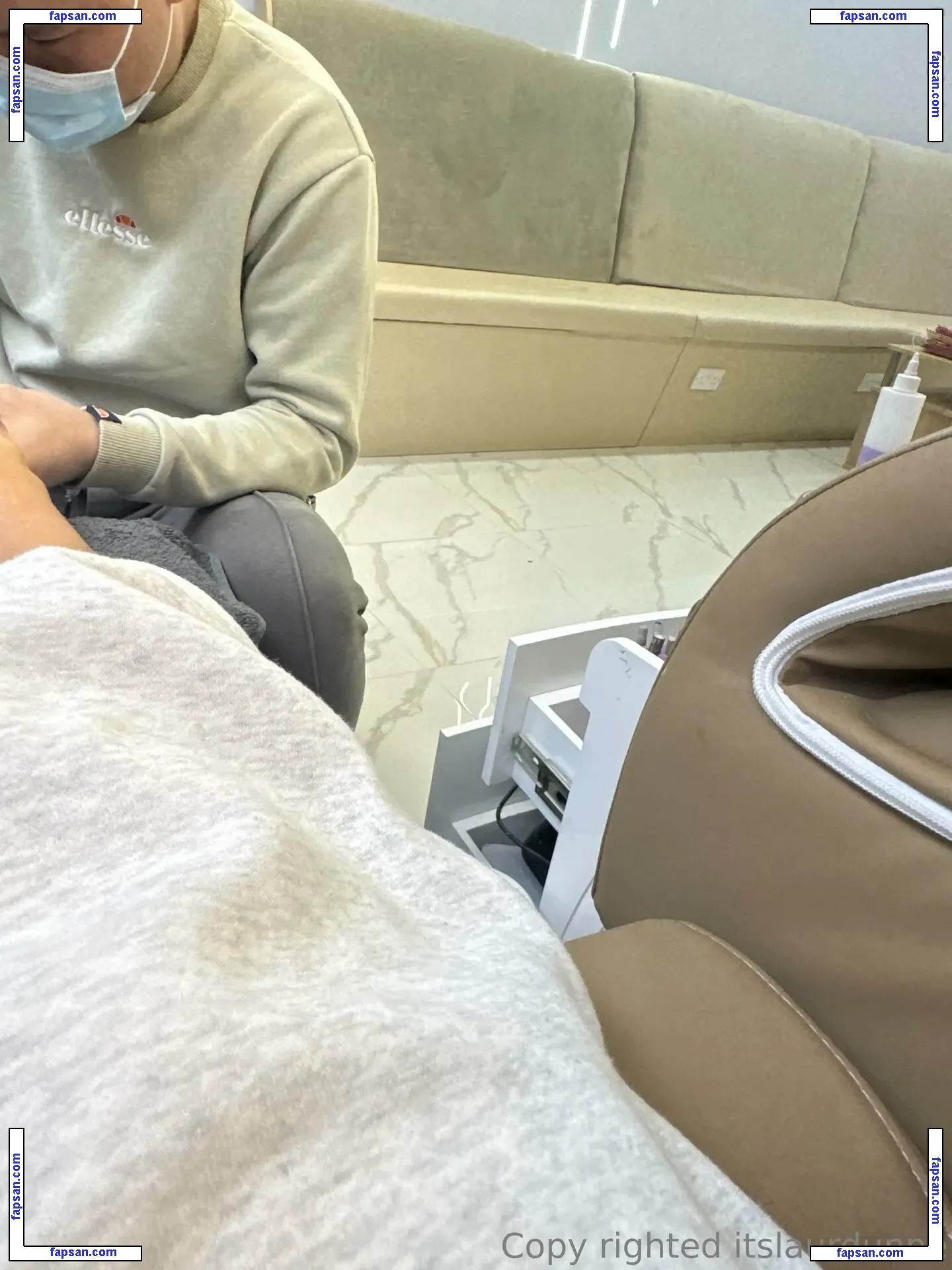 itslaurdunne nude photo #0027 from OnlyFans