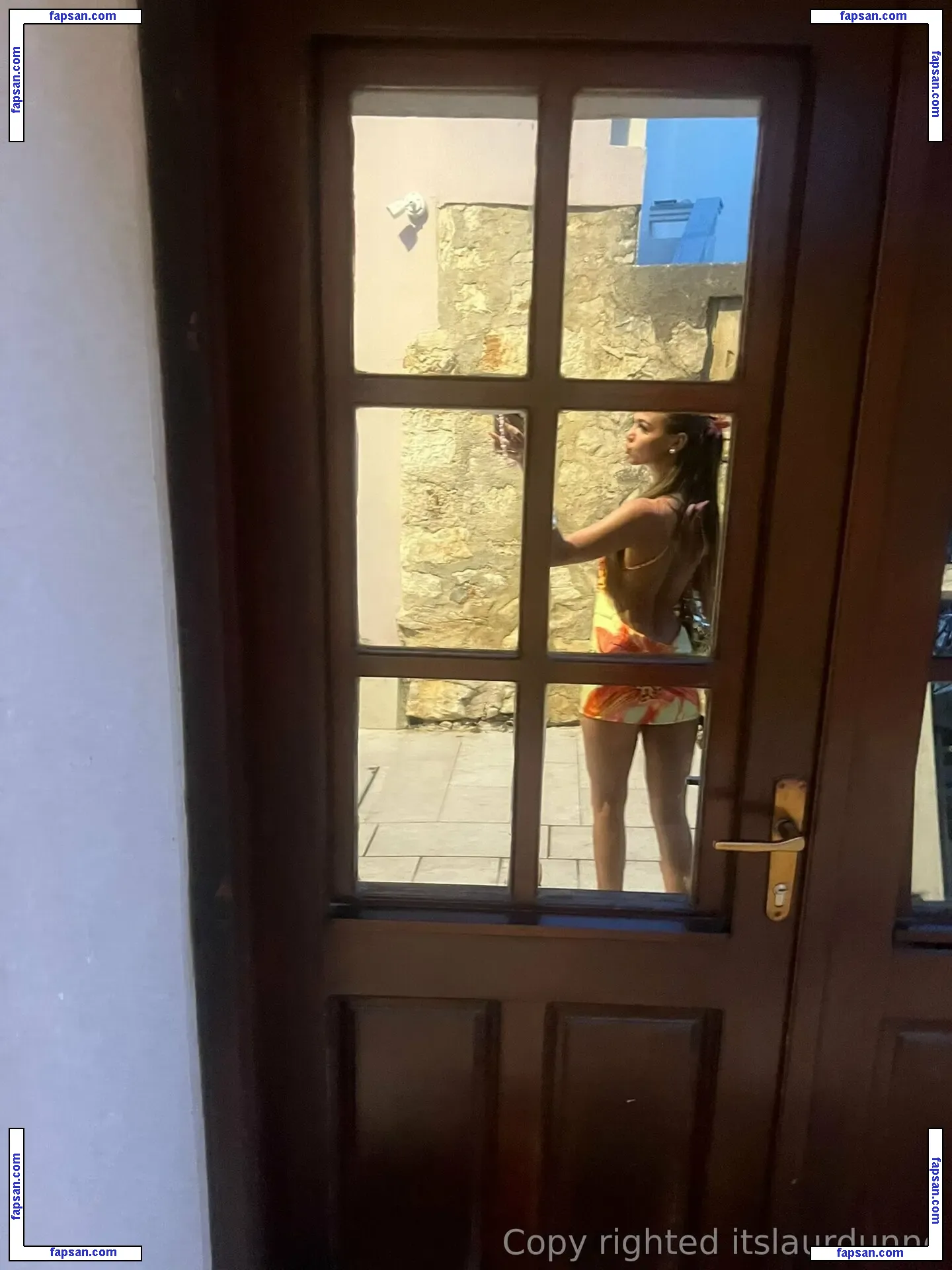 itslaurdunne nude photo #0028 from OnlyFans