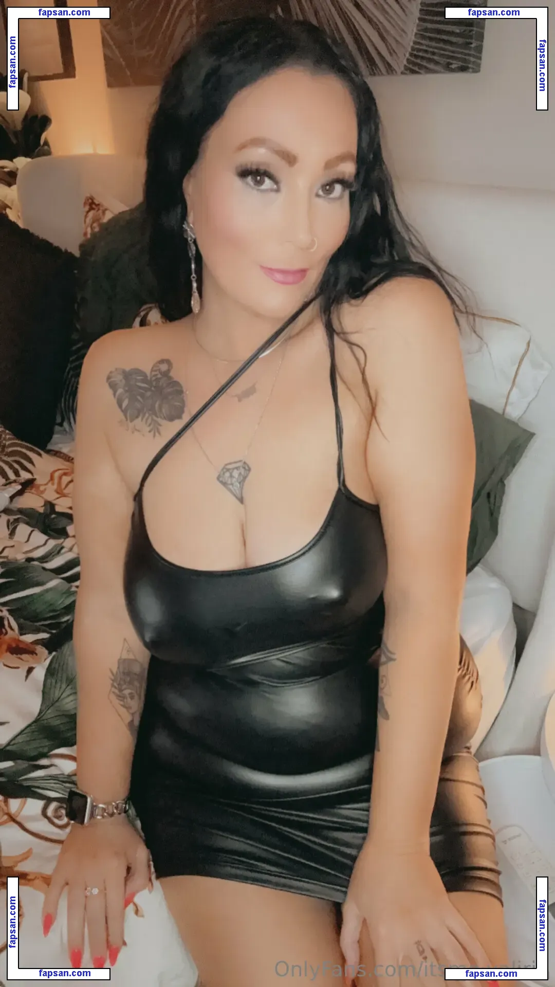 itsme.valirie nude photo #0042 from OnlyFans