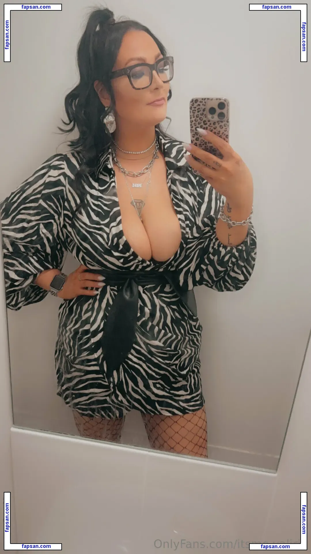 itsme.valirie nude photo #0048 from OnlyFans