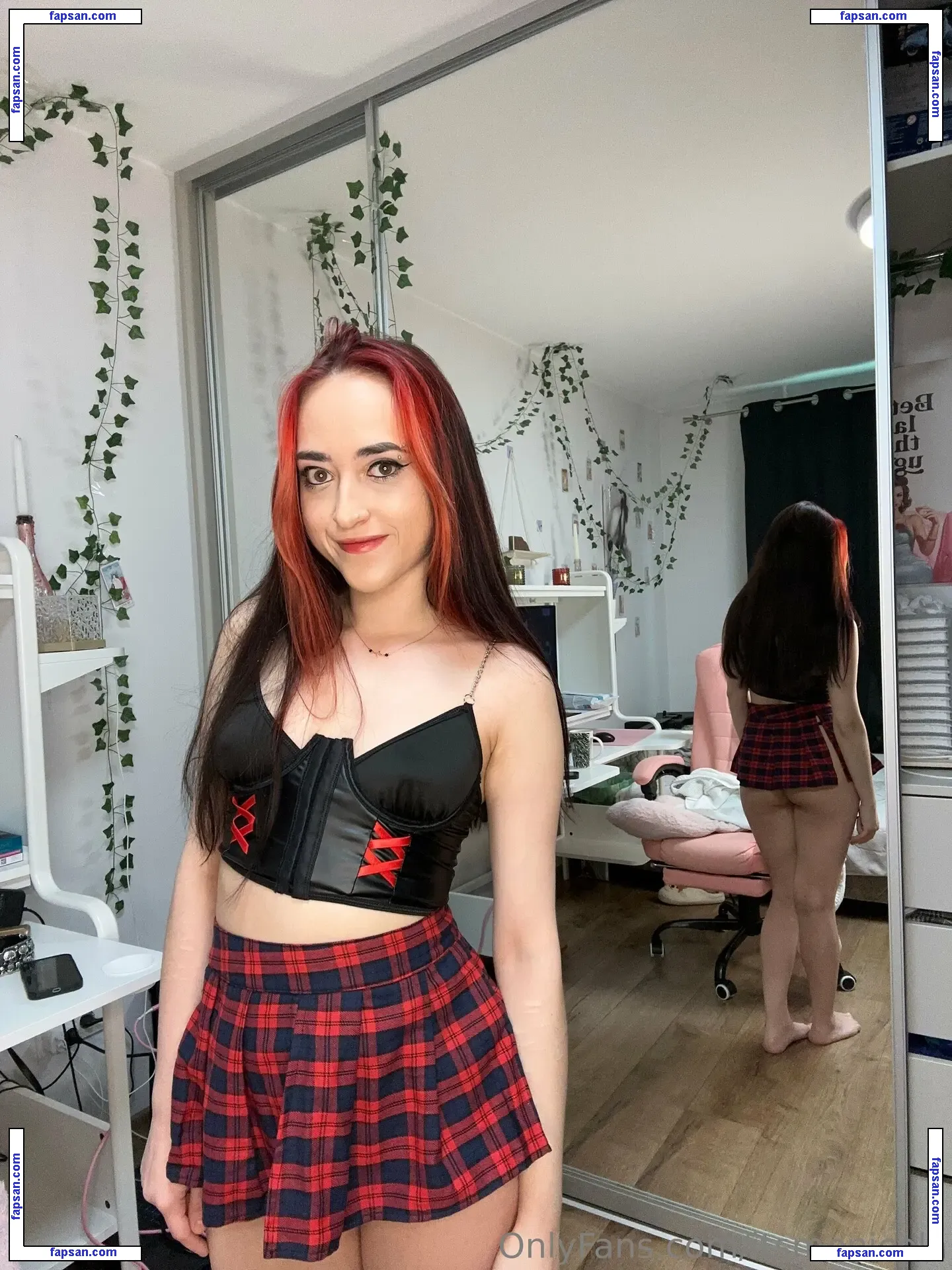 itsmenicola nude photo #0020 from OnlyFans