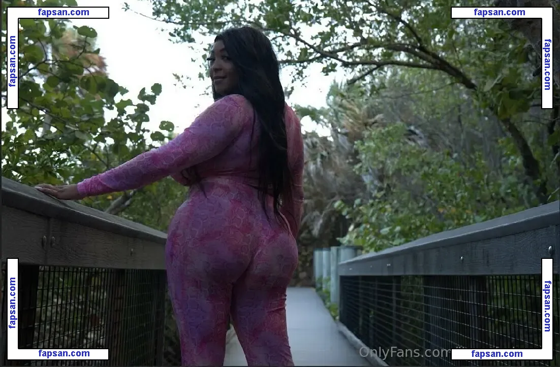 itsrachelraxxx nude photo #0012 from OnlyFans