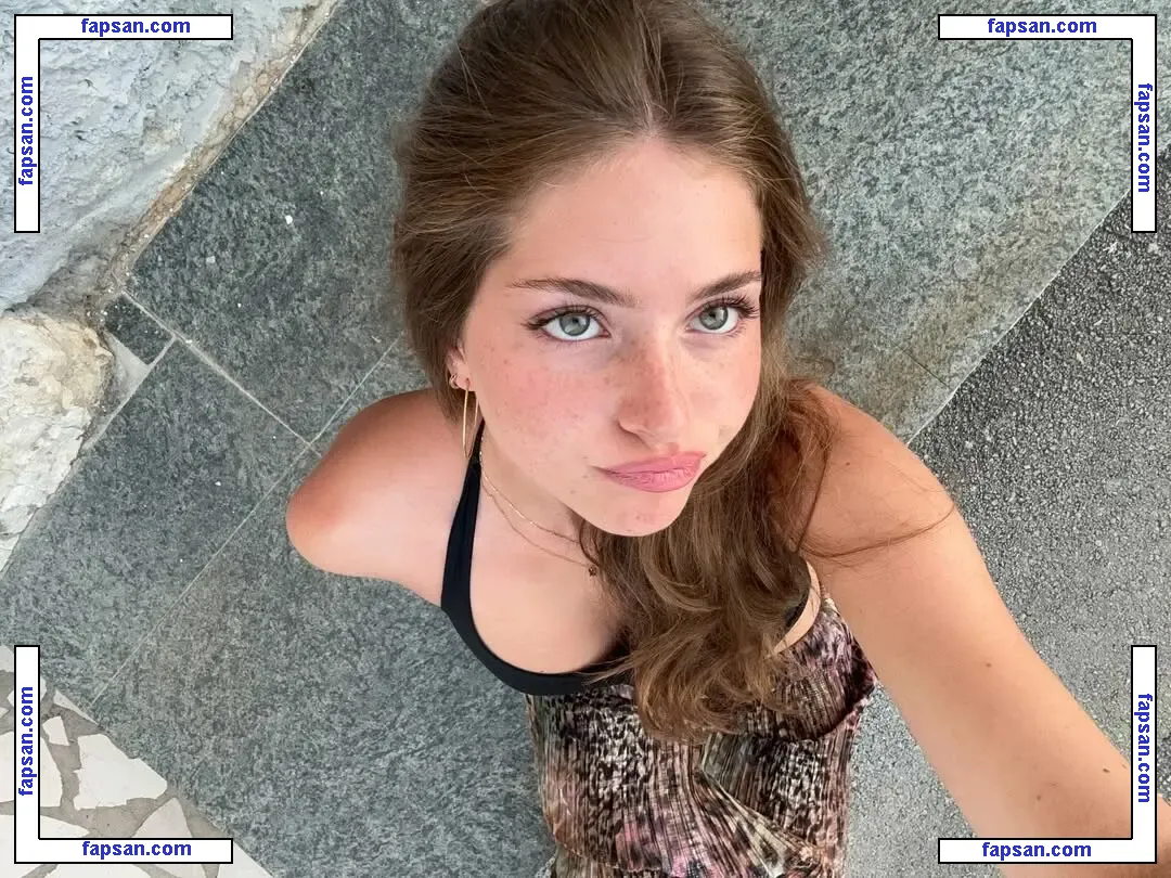 Itssluciaf nude photo #0006 from OnlyFans