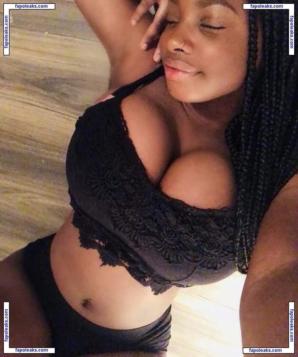 Itstaviaa / Lil Tiv nude photo #0022 from OnlyFans