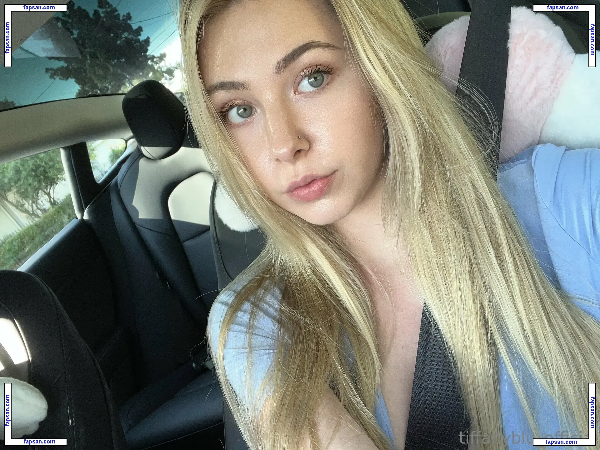 Itstiffanyblu nude photo #0032 from OnlyFans