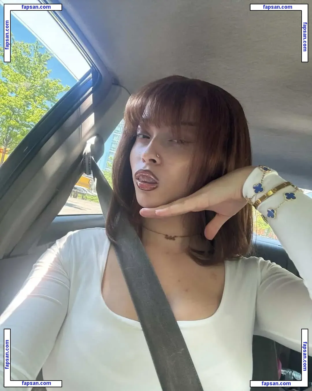 Itz Whitechina nude photo #0020 from OnlyFans