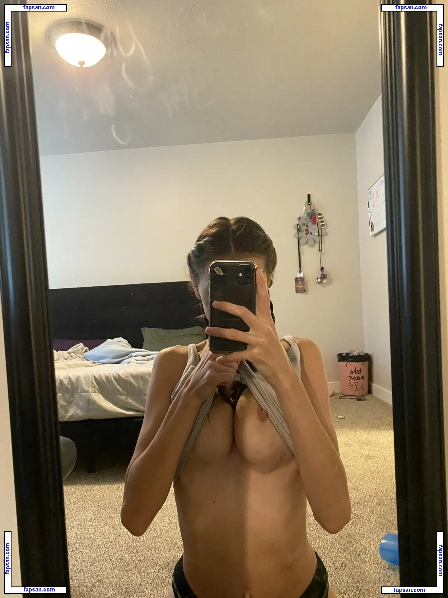 itzoaklyj nude photo #0034 from OnlyFans