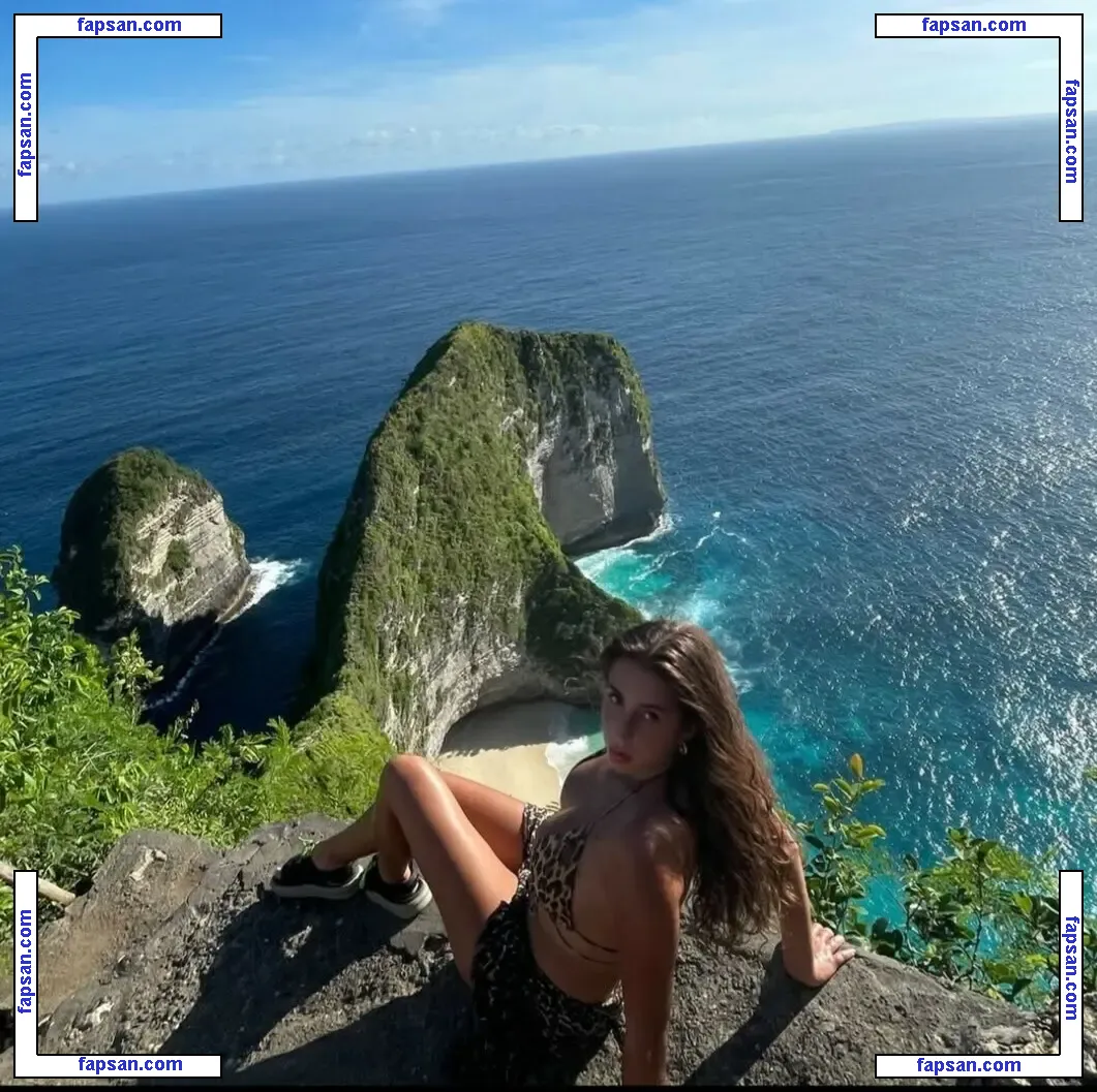 iuliagyrbu nude photo #0057 from OnlyFans