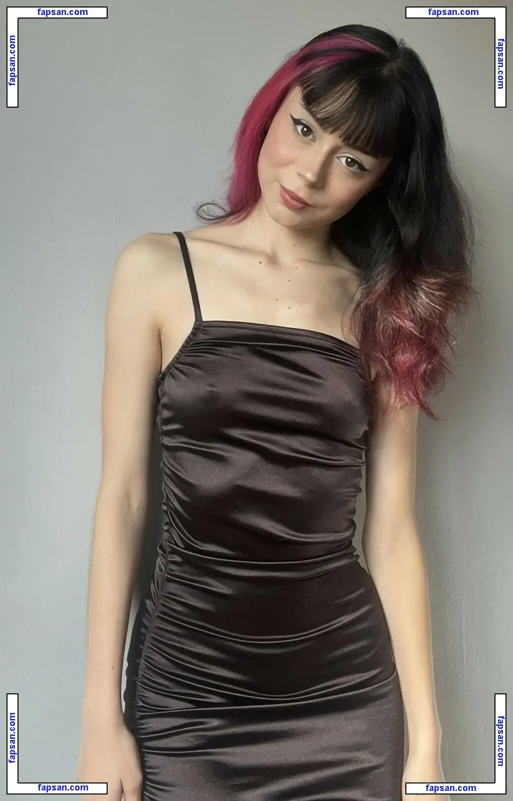 iunanovaa голая фото #0001 с Онлифанс