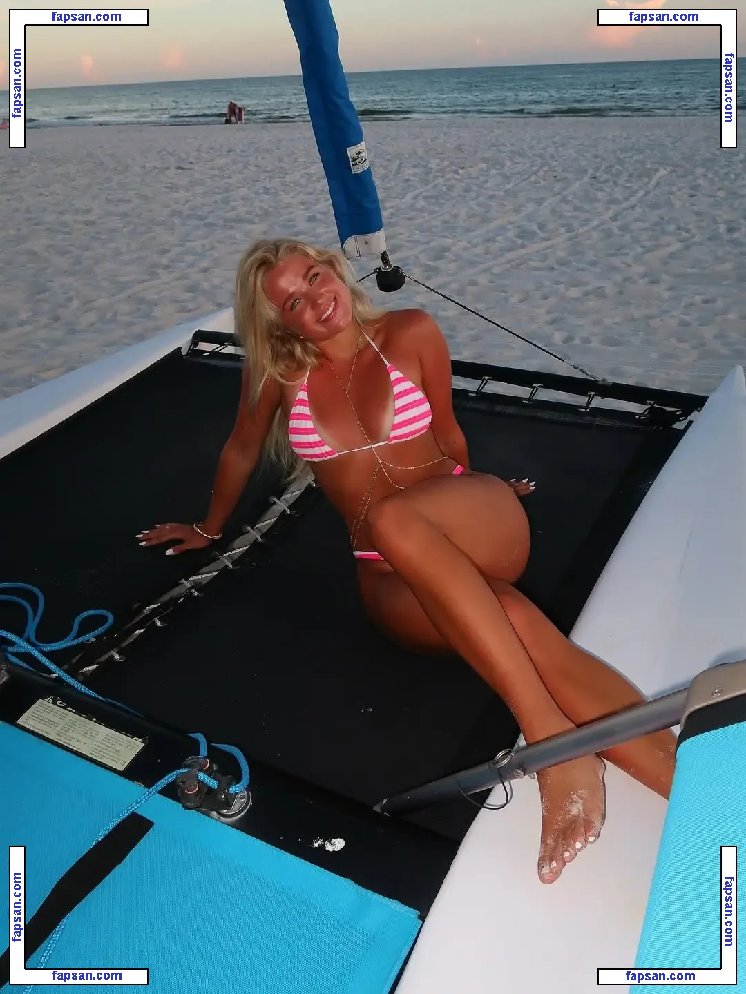 Ivey Sholar nude photo #0002 from OnlyFans