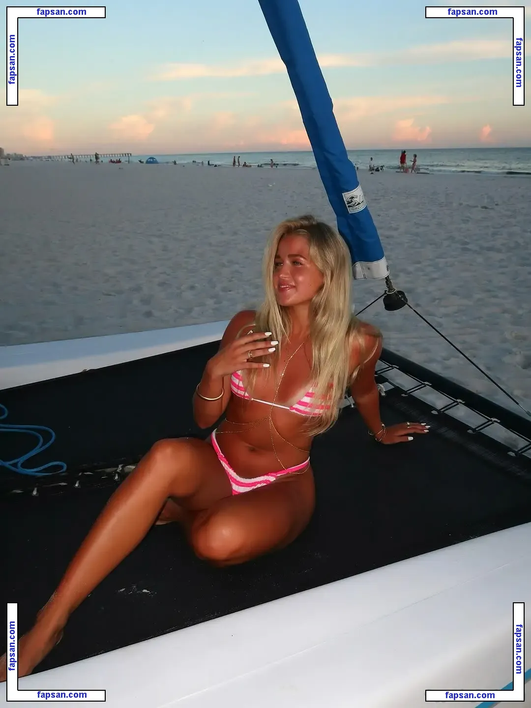 Ivey Sholar nude photo #0007 from OnlyFans