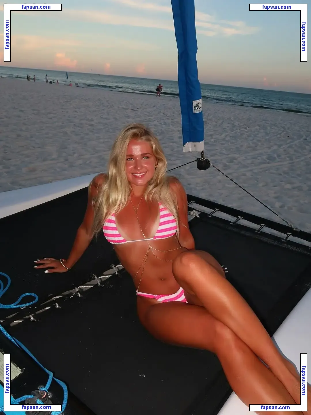 Ivey Sholar nude photo #0008 from OnlyFans