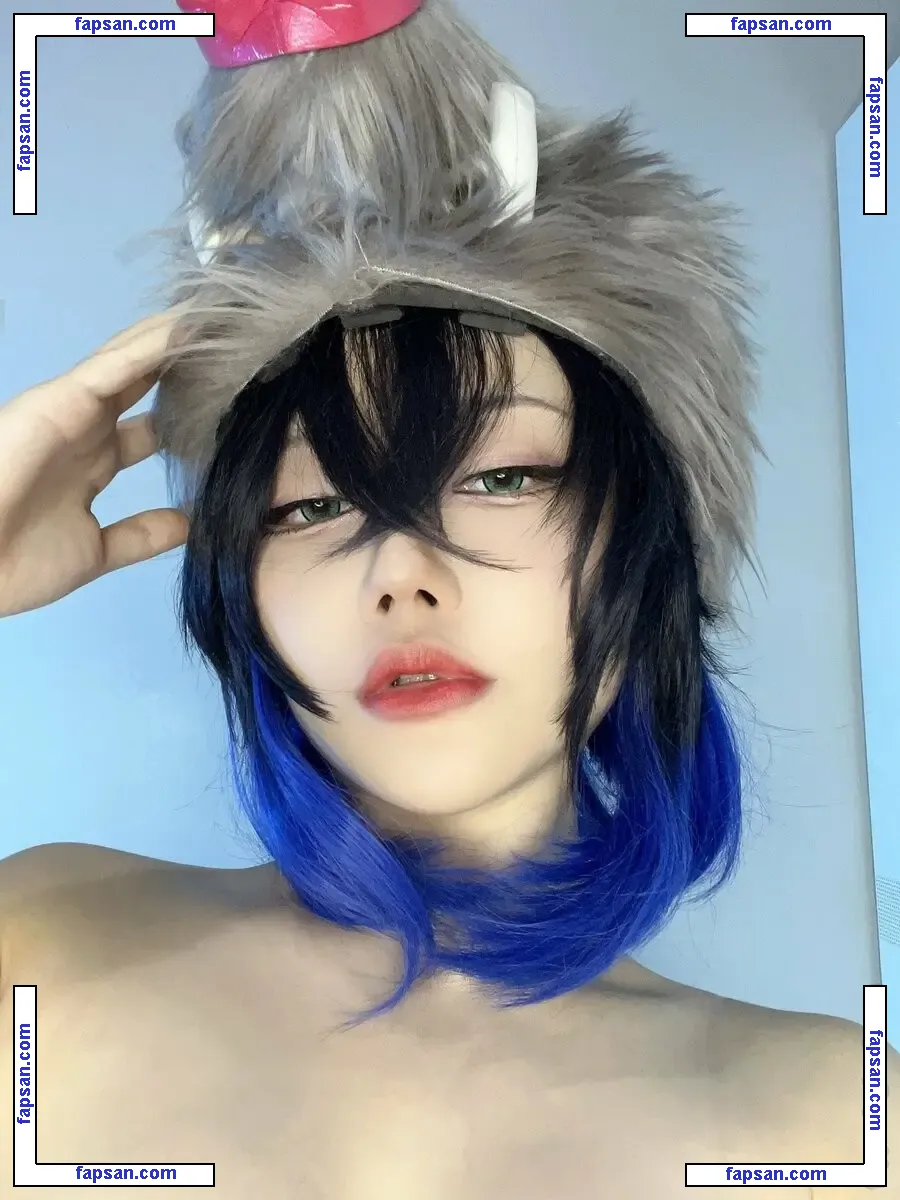 Ivy Faixvey nude photo #0004 from OnlyFans