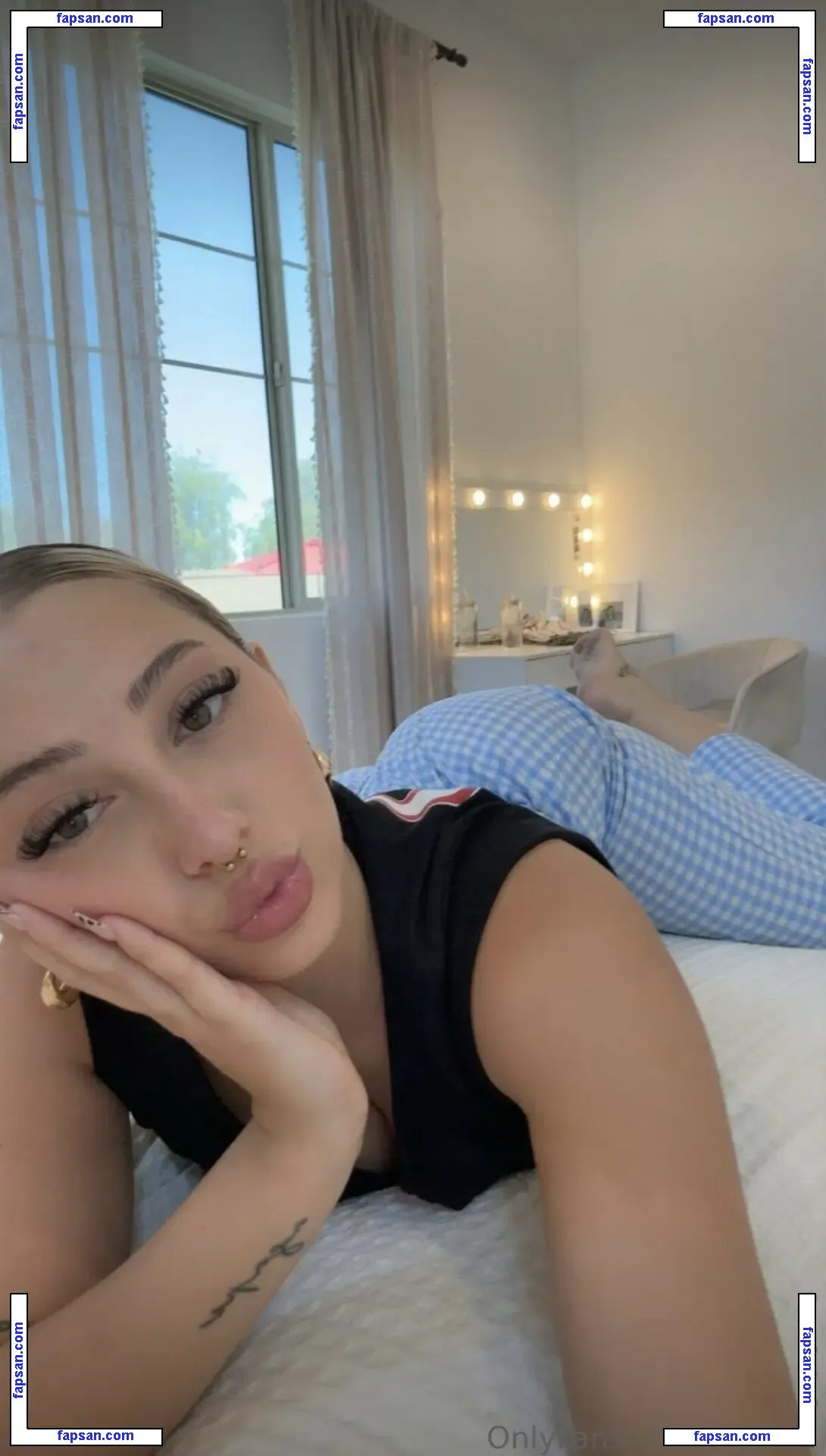 ivyballl nude photo #0101 from OnlyFans