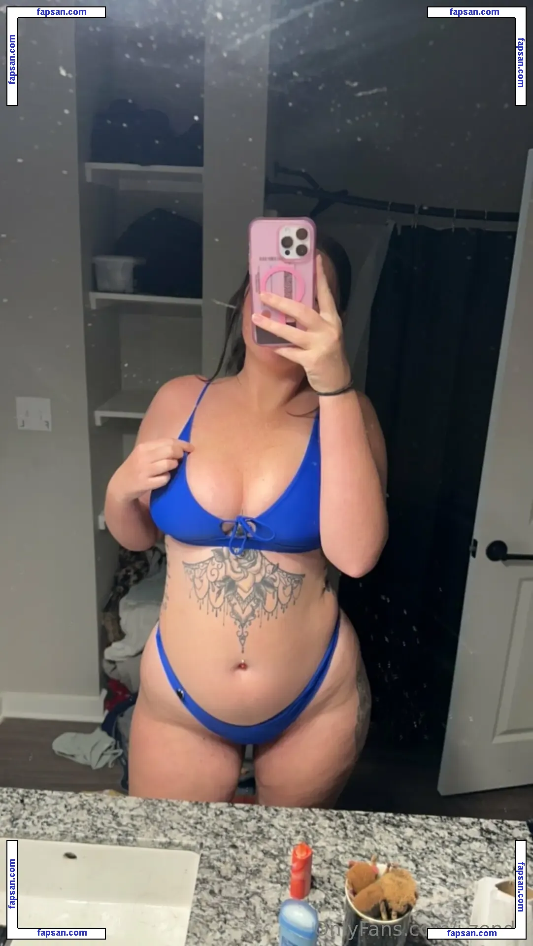 i.zenda nude photo #0042 from OnlyFans