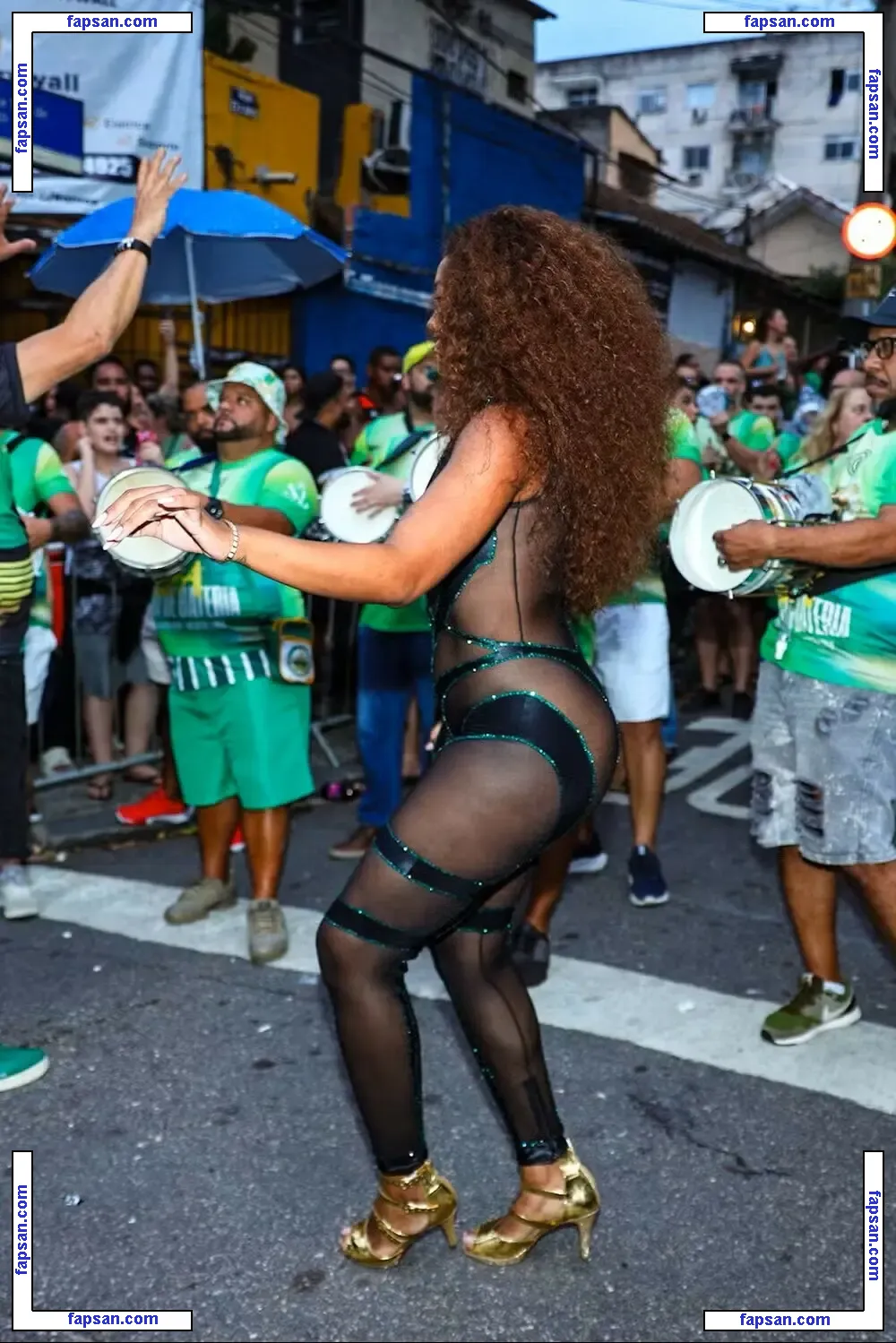 Iza Cantora голая фото #0174 с Онлифанс