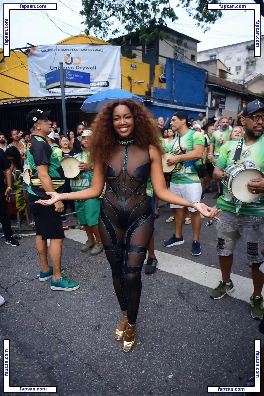 Iza Cantora голая фото #0182 с Онлифанс