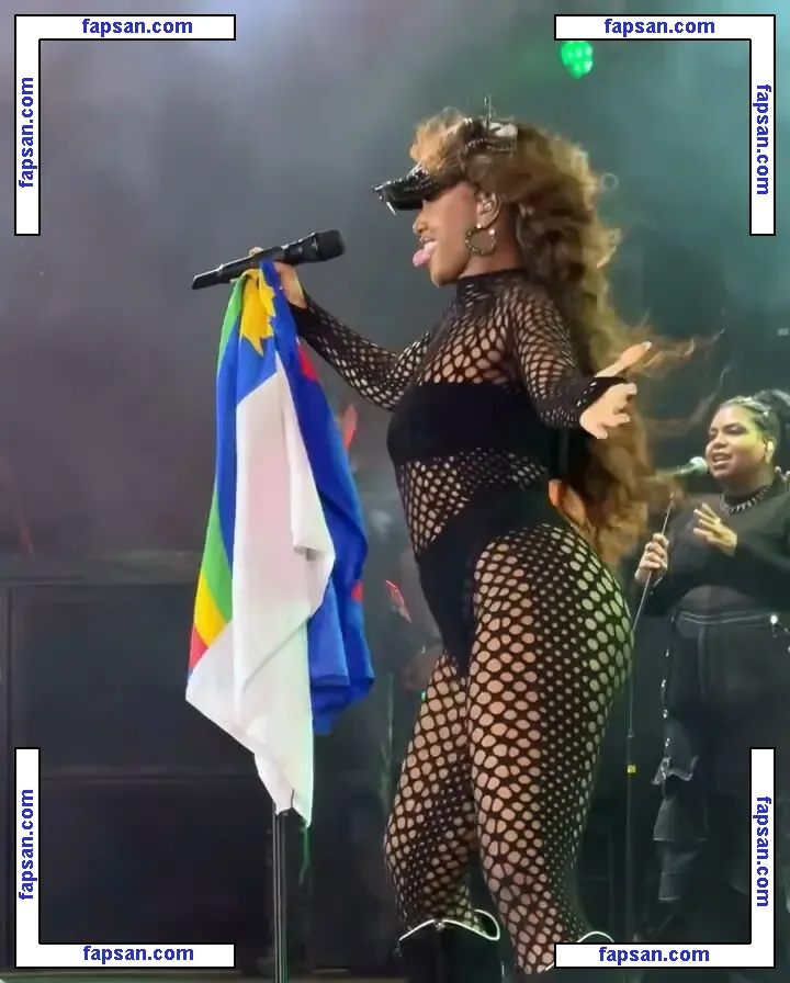 Iza Cantora голая фото #0198 с Онлифанс