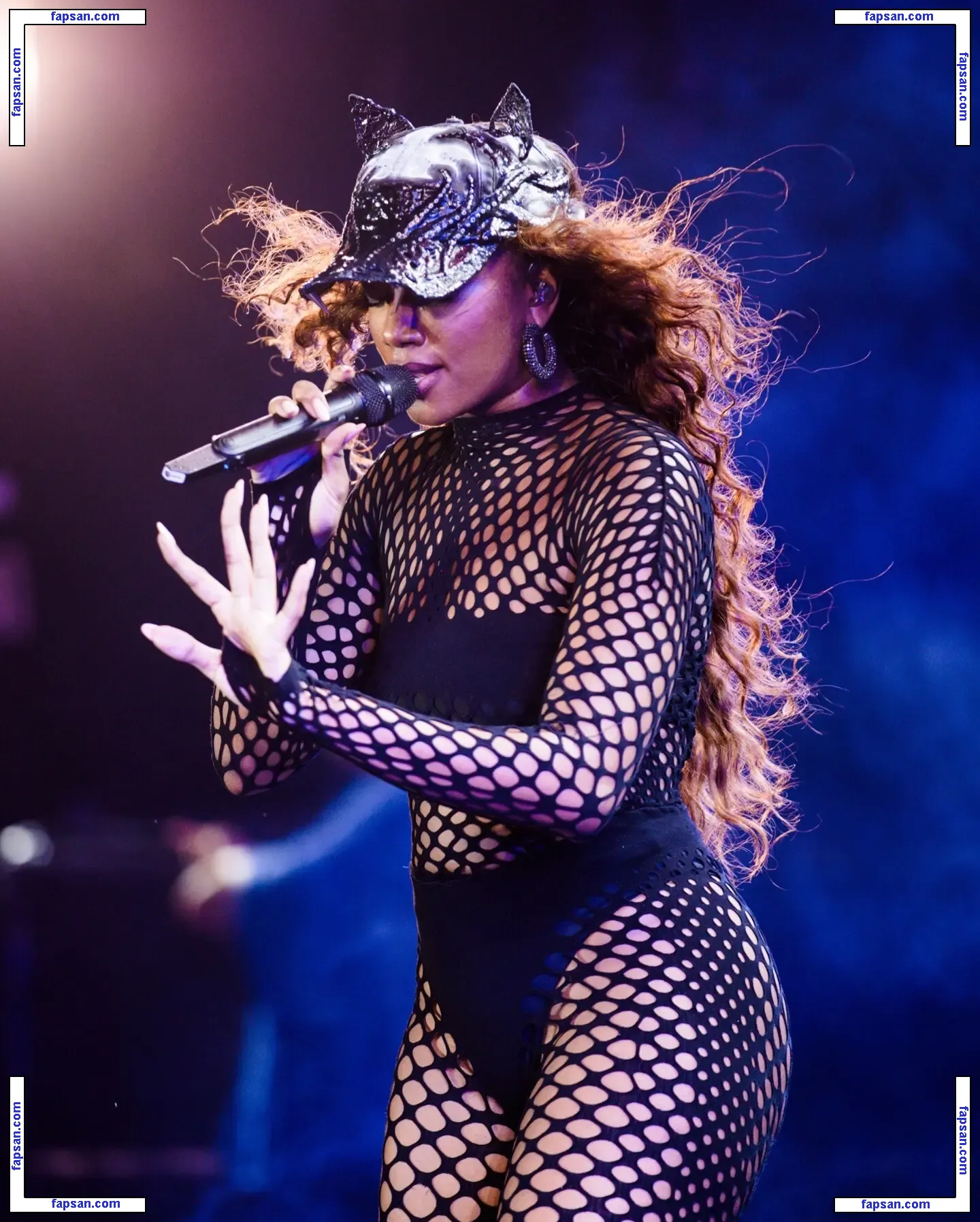 Iza Cantora голая фото #0201 с Онлифанс