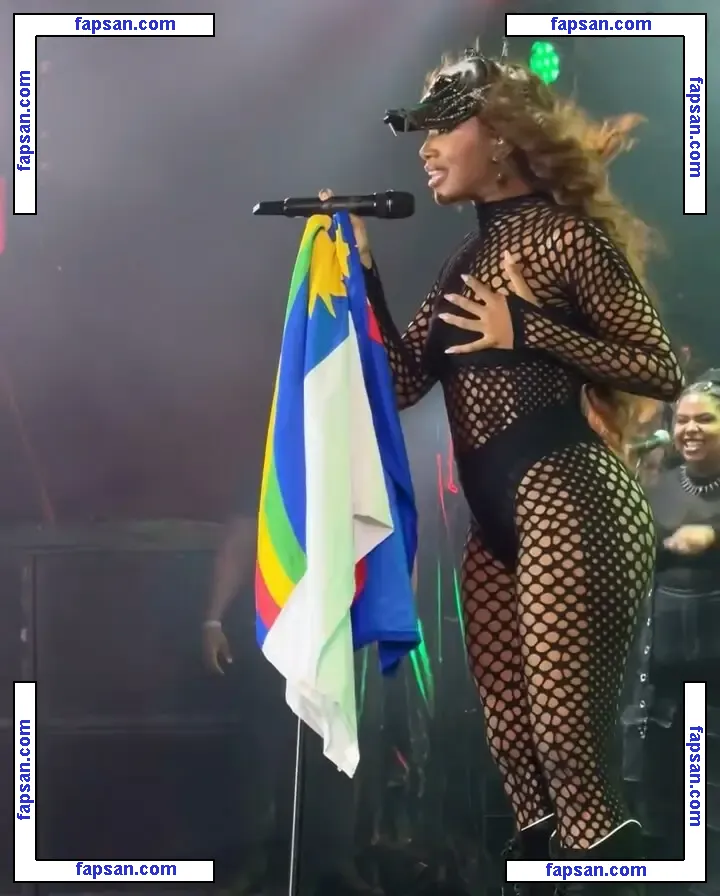 Iza Cantora голая фото #0202 с Онлифанс