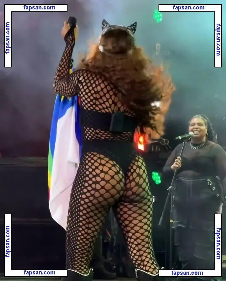 Iza Cantora голая фото #0209 с Онлифанс