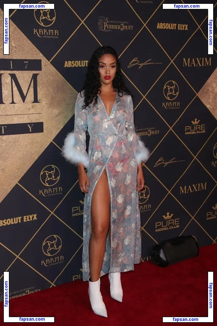 Izabela Guedes nude photo #0004 from OnlyFans