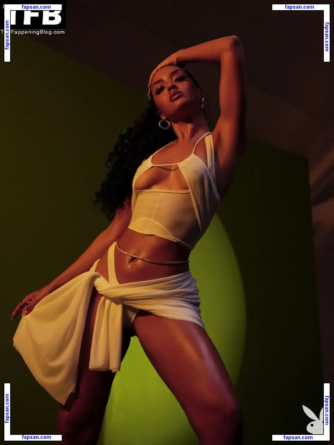 Izabela Guedes nude photo #0030 from OnlyFans