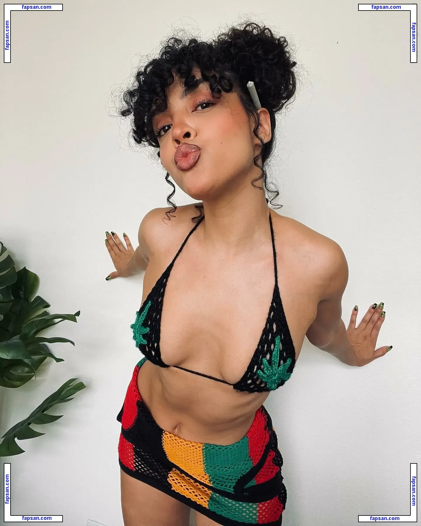 Izabela Guedes nude photo #0076 from OnlyFans