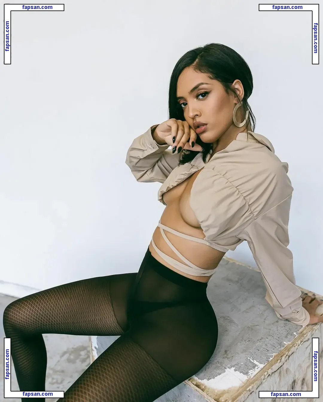 Izabela Guedes nude photo #0088 from OnlyFans