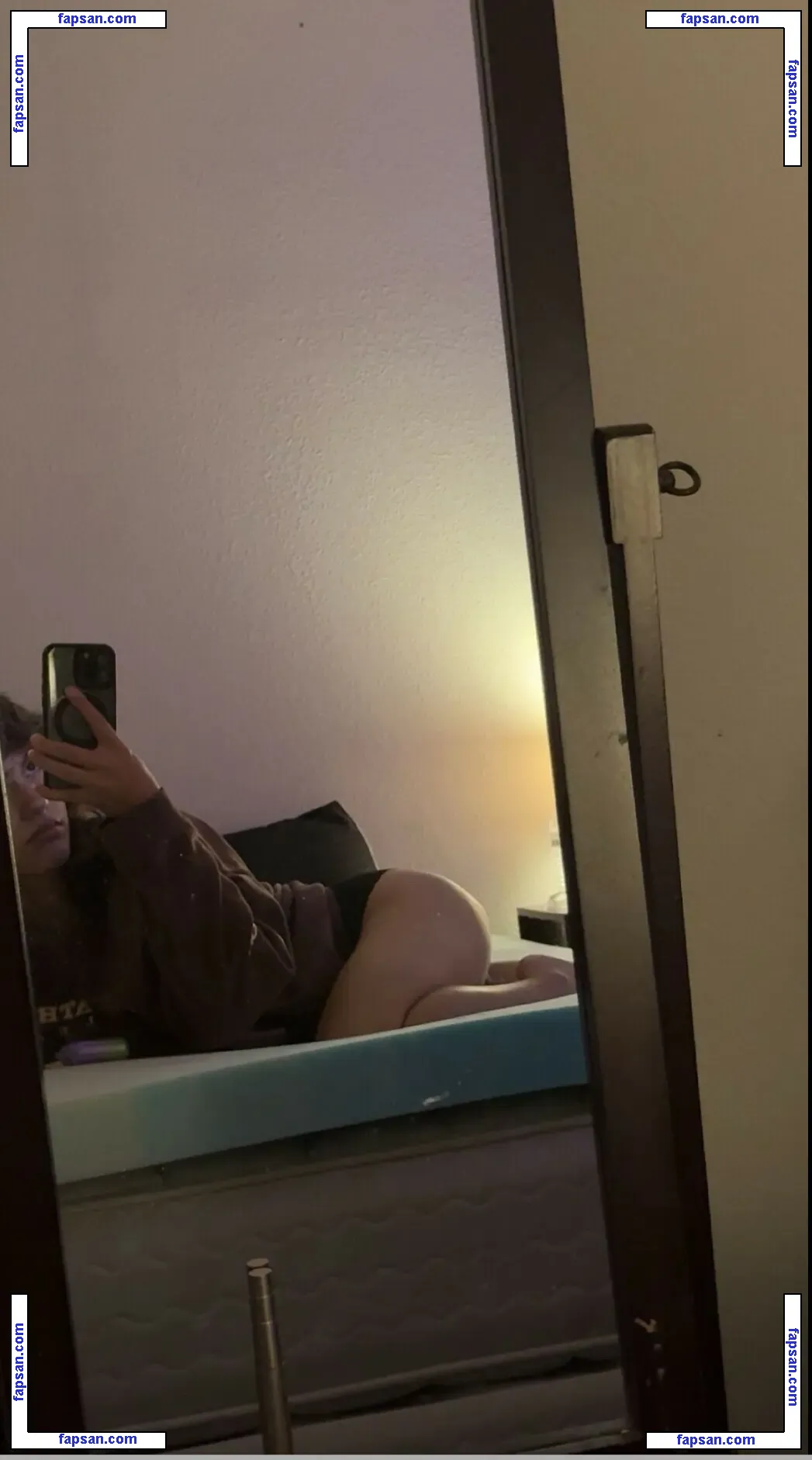 izisgones nude photo #0001 from OnlyFans