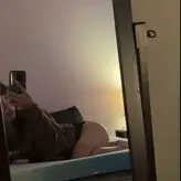 izisgones nude #0001