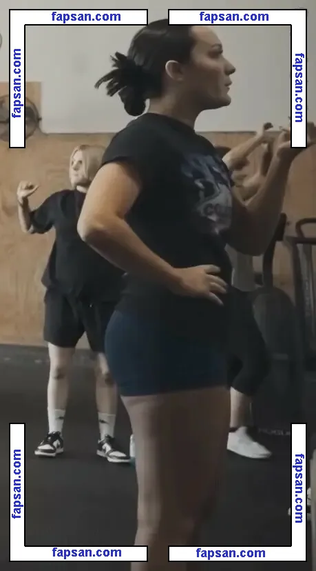 Izzy Moreno / ItsIzzyMania голая фото #0007 с Онлифанс