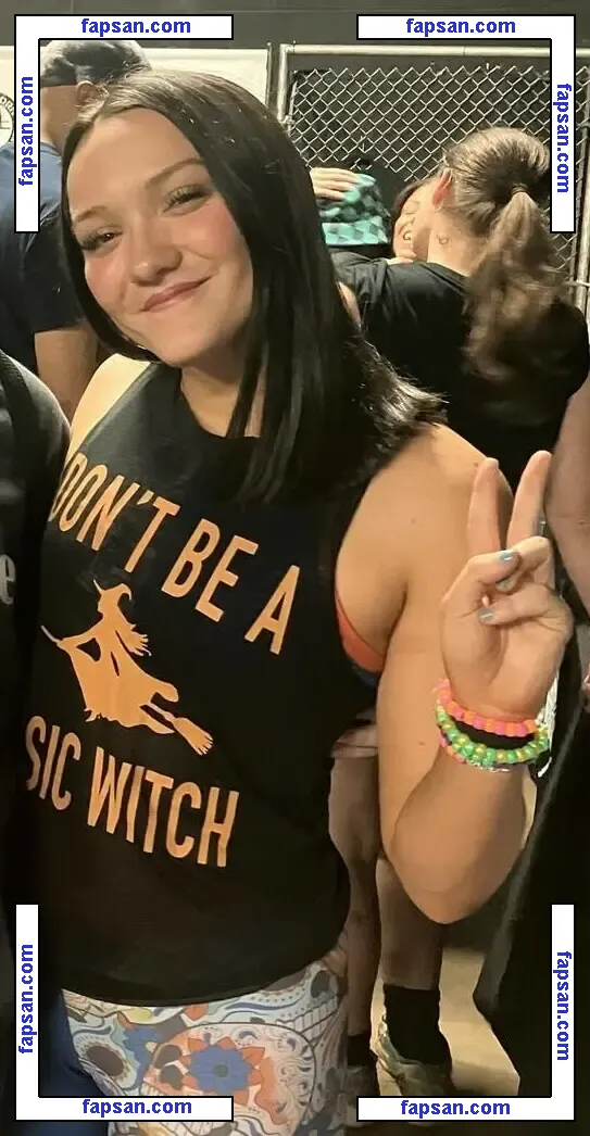 Izzy Moreno голая фото #0039 с Онлифанс