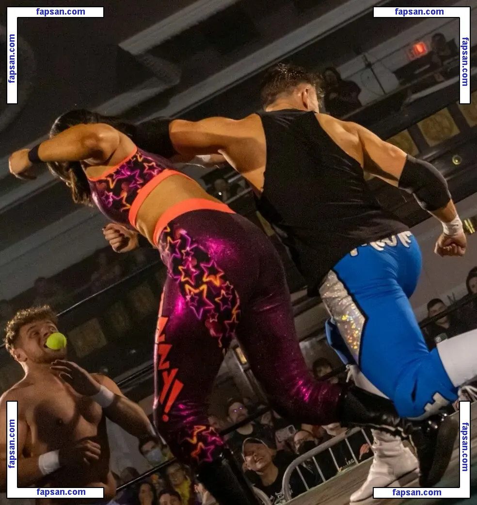 Izzy Moreno голая фото #0097 с Онлифанс