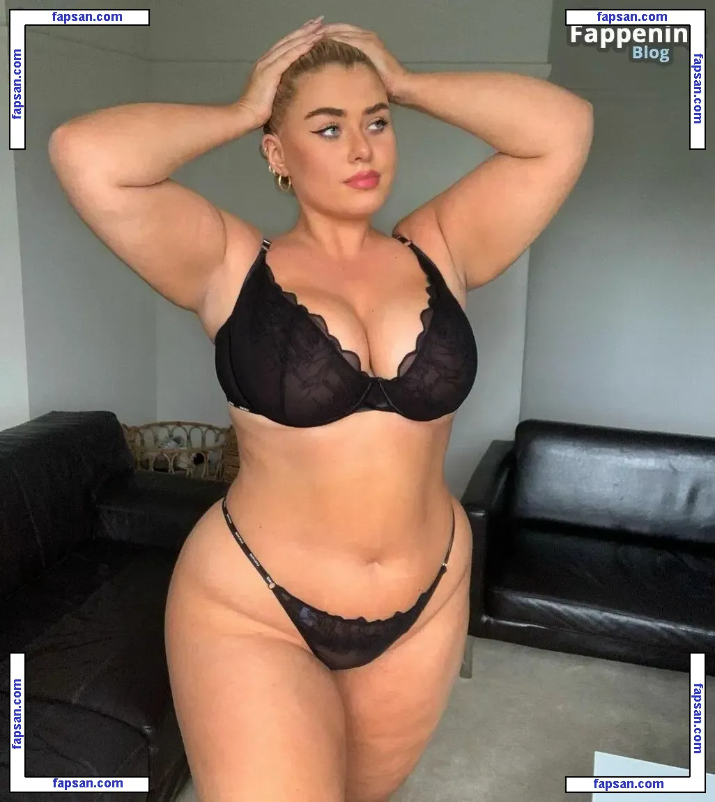 Izzy Nicholls nude photo #0077 from OnlyFans