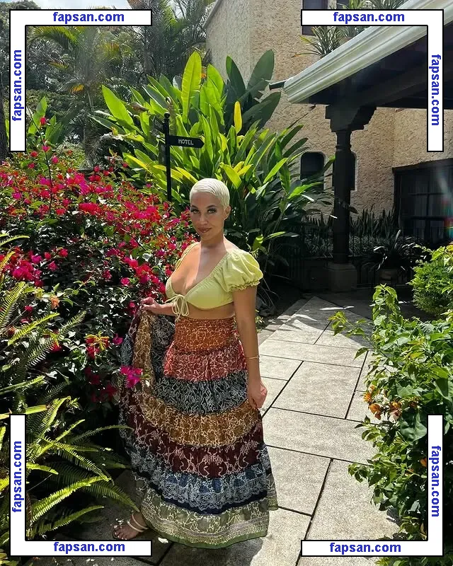 izzypaigee nude photo #0004 from OnlyFans