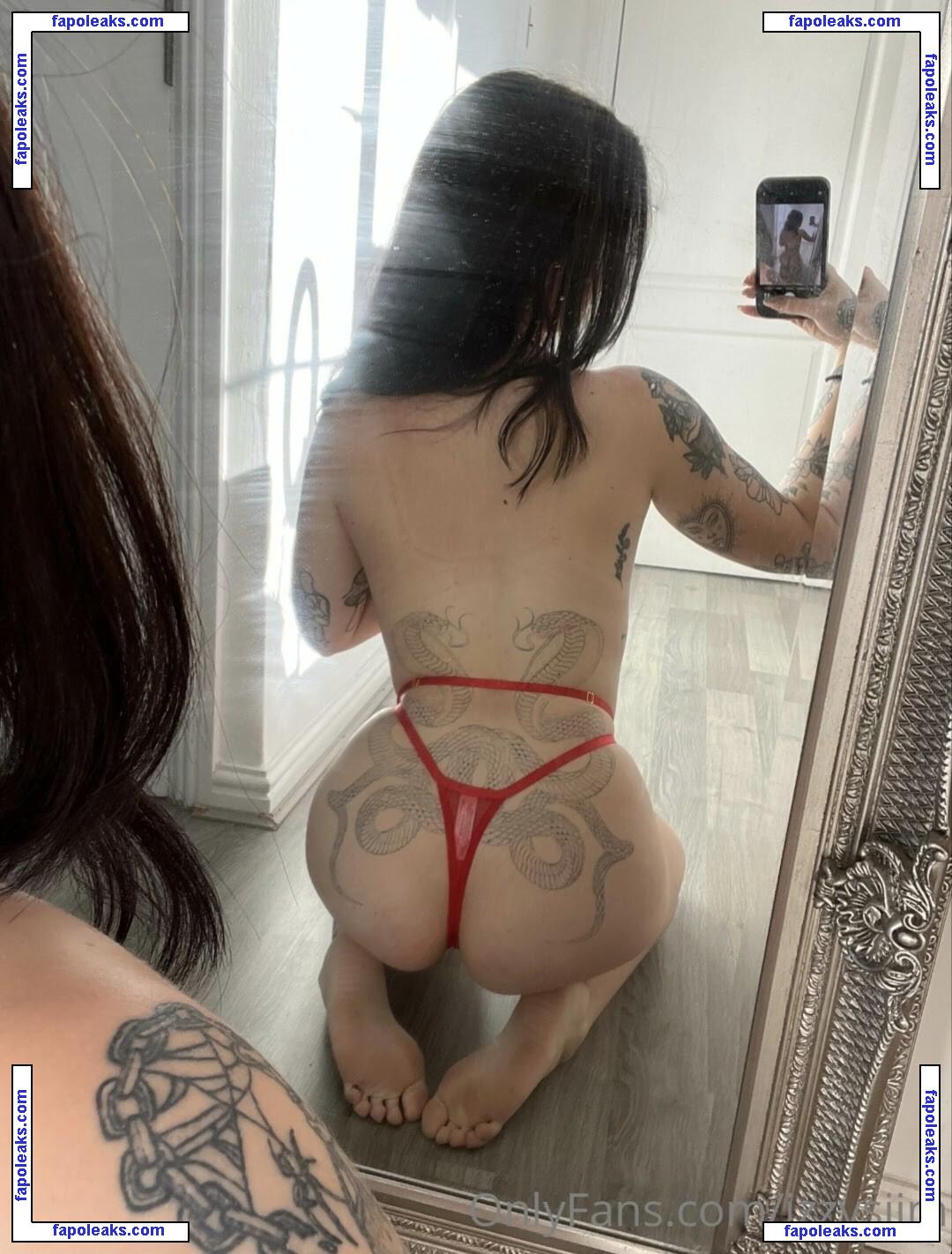 izzysiim nude photo #0029 from OnlyFans